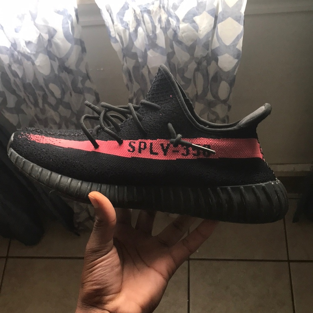 adidas Yeezy Boost 350 V2 Core Black Red (2016/2022)